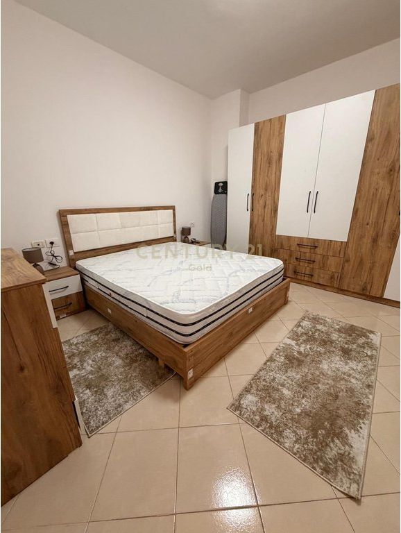 Jepet me qera apartament 2+1 + 2 Ballkone / Yzberisht, prane Kmy-se. 600 € /Muaj Sip. Totale  100m2