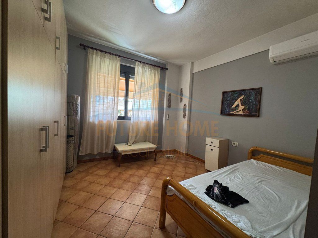 Qera, Apartament 2+1, Komuna e Parisit
