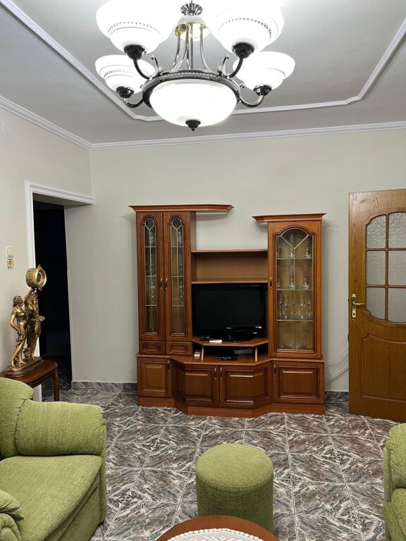 Rent | Apartament 2 + 1 | Rruga Kongresi i Manastirit | 500 €/month
