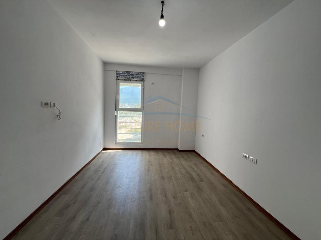 Qera,Apartament 2+1+2,5 Maji