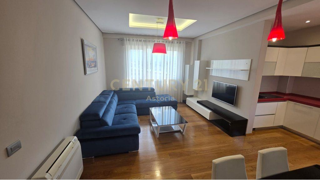 Shitet apartament modern 2+1, me pamje nga liqeni