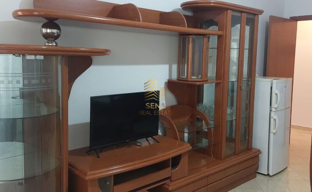 Qira, Apartament 1+1+Blk, Komuna e Parisit, 45.000 Leke/Muaj