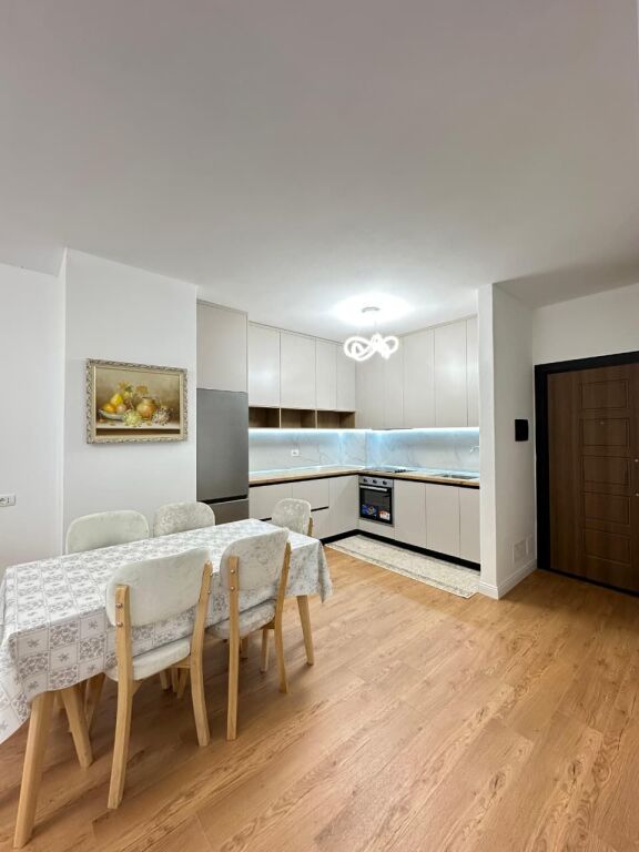Affitto | Appartamento 2 + 1 Via Dibres | 700 €/mese