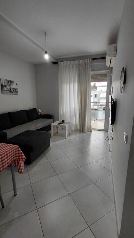 JEPET ME QERA APARTAMENT 1+1 i mobiluar te kompleksi ESHLI XHAMLLIK