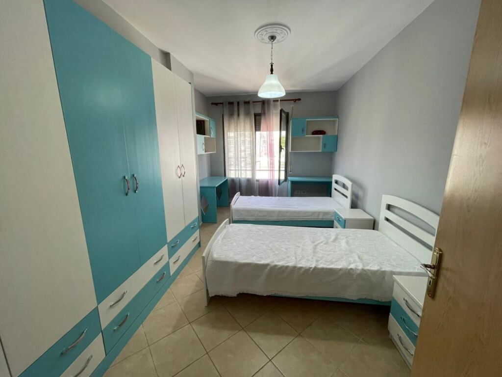 Jap qera,apartament 2+1,Komuna e parisit