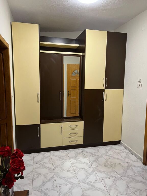 Rent | Apartament 2 + 1 | Rruga Kongresi i Manastirit | 500 €/month