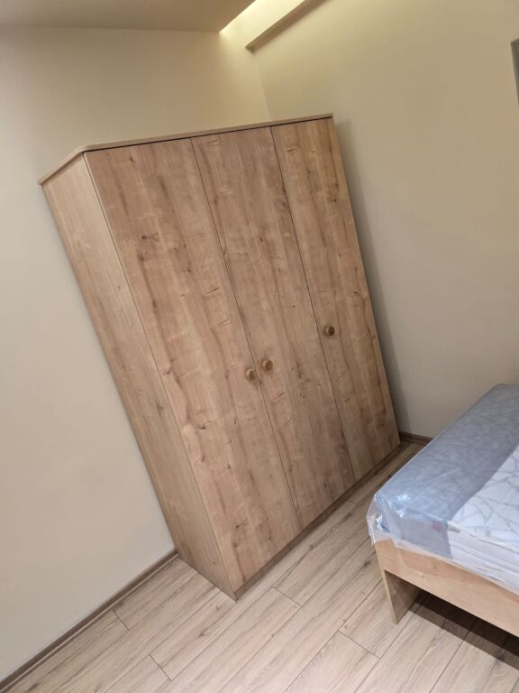 Jepet Me Qera Apartament 1+1+1 Ballkon
