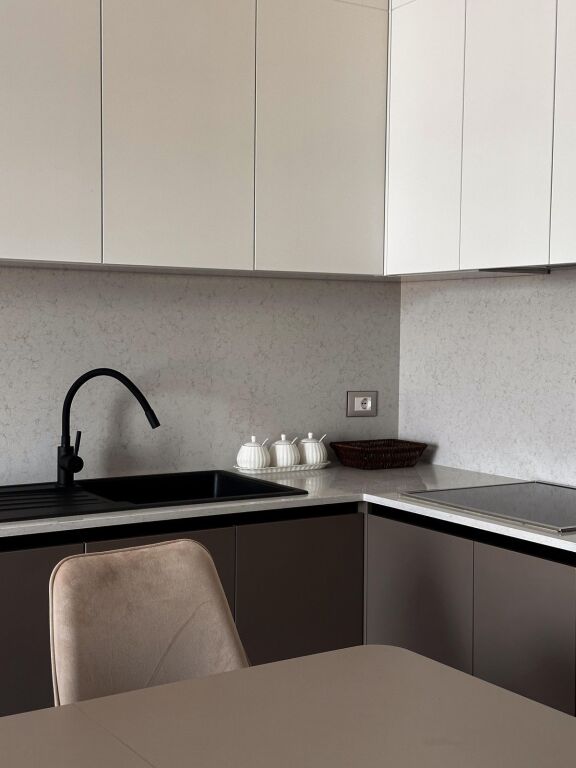 🏡 SUPER APPARTAMENTO 2+1 IN AFFITTO, AL TERMINAL VICINO A CASA ITALIA🏡, 750 mila lek