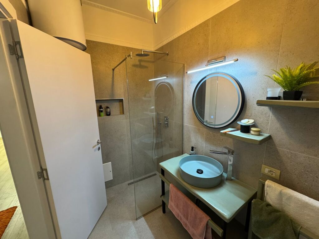 Apartament për qera 2+1+2 –  Liqeni i Thatë