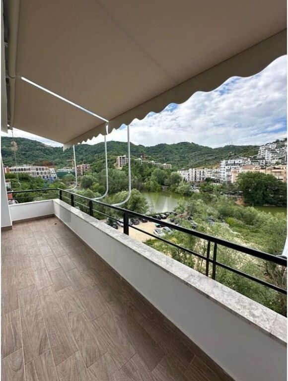 Apartament - Për Shitje - Liqeni I Thatë, Tiranë
