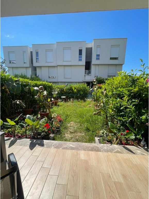 Shitet, Apartament 1+1+Oborr, Gjiri i Lalzit