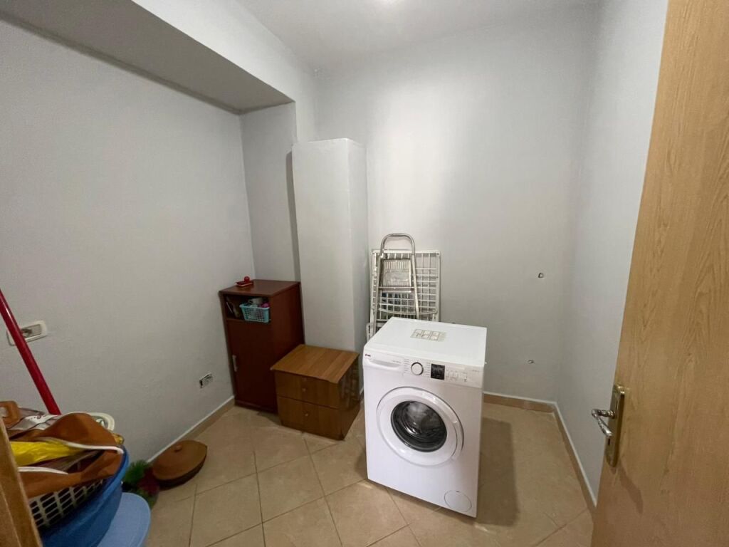 Jap qera,apartament 2+1,Komuna e parisit