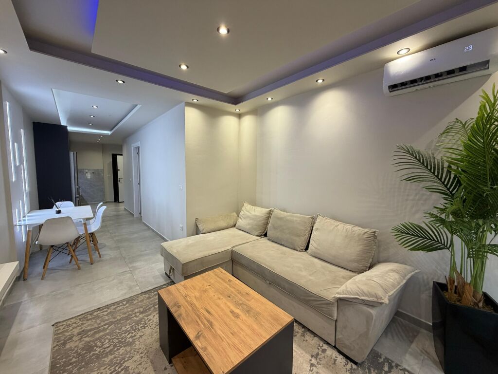 🏡 Shitet Apartament 1+1 te Kodra e Diellit 📐 Sipërfaqe: 73 m² + 11 m² verandë
