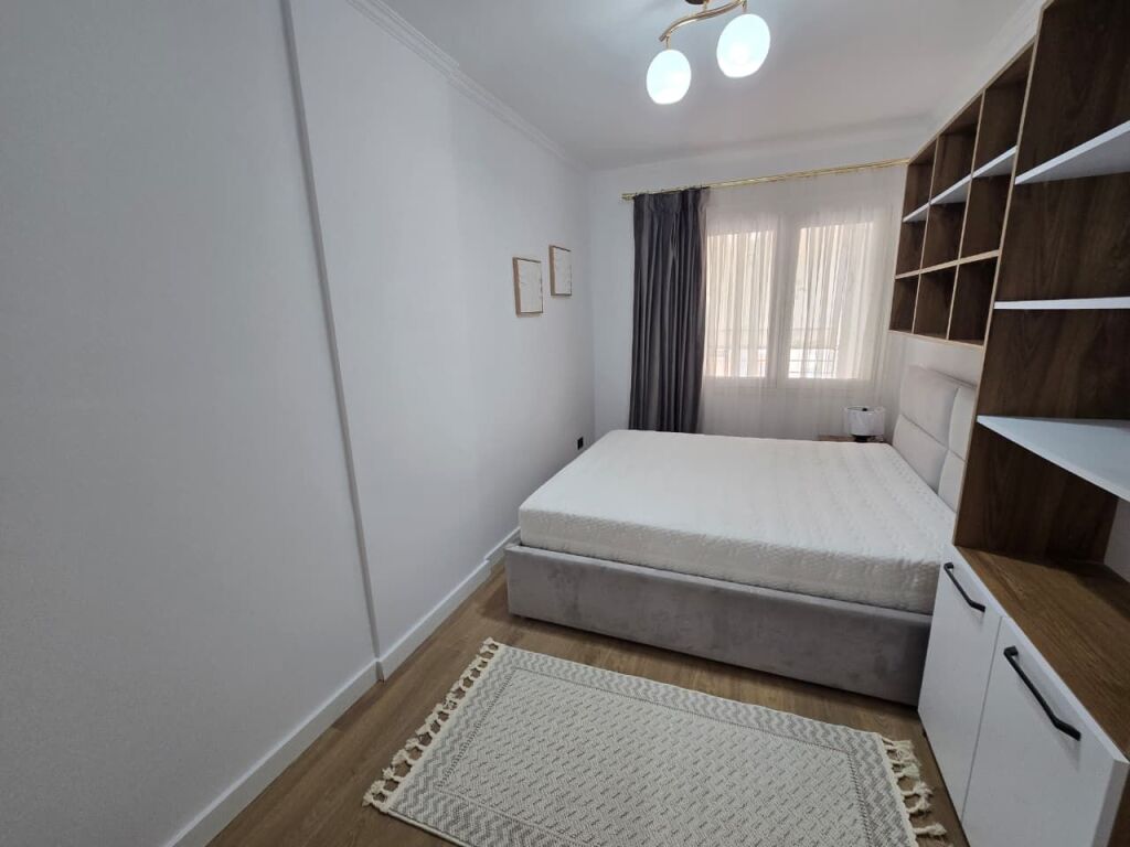 Apartamente 1+1 Ne Shitje, Astir