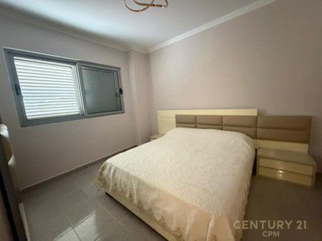 VENDESI APPARTAMENTO 3+1+2 VICINO AL KRISTAL CENTER!