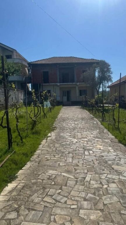 OCCASION! PRIVATE HOUSE FOR SALE 2 FLOORS + 600M LAND - MEZEZ, TIRANA