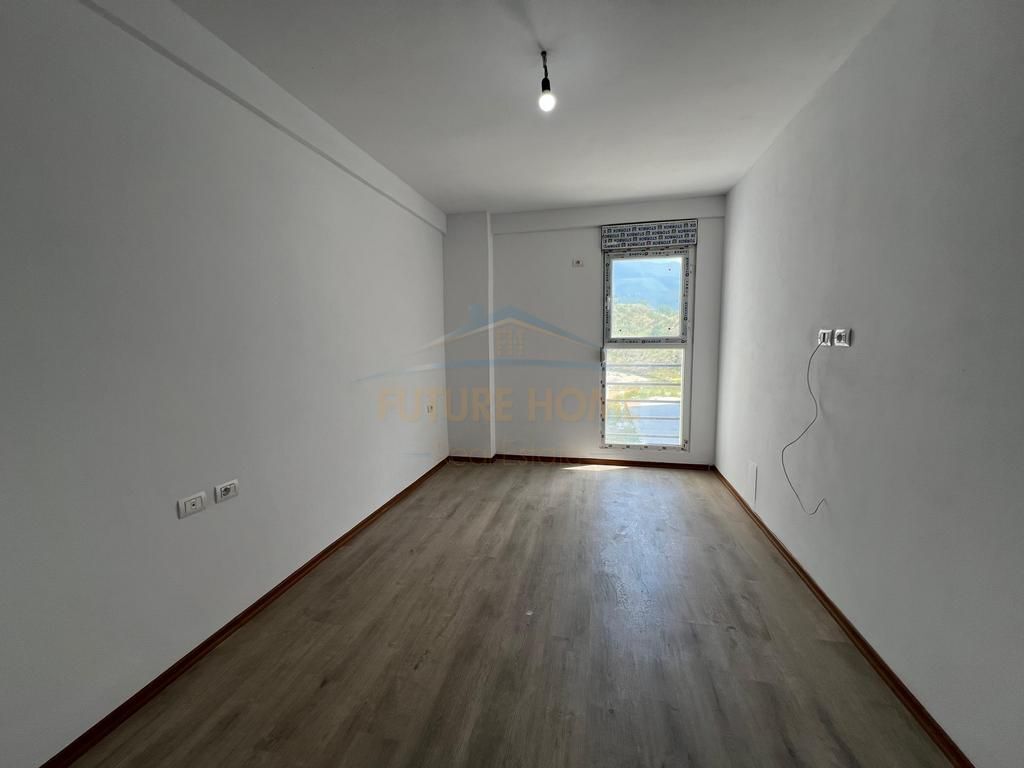 Qera,Apartament 2+1+2,5 Maji