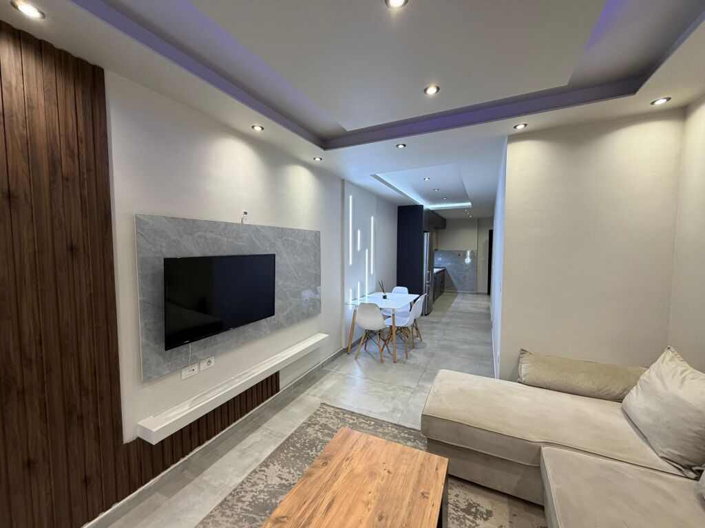 🏡 Shitet Apartament 1+1 te Kodra e Diellit 📐 Sipërfaqe: 73 m² + 11 m² verandë