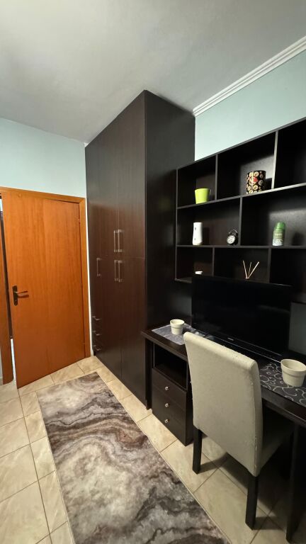 Affittasi 2+1+1 ASTIR VICINO AL COMPLESSO MOLLA 50.000 leke