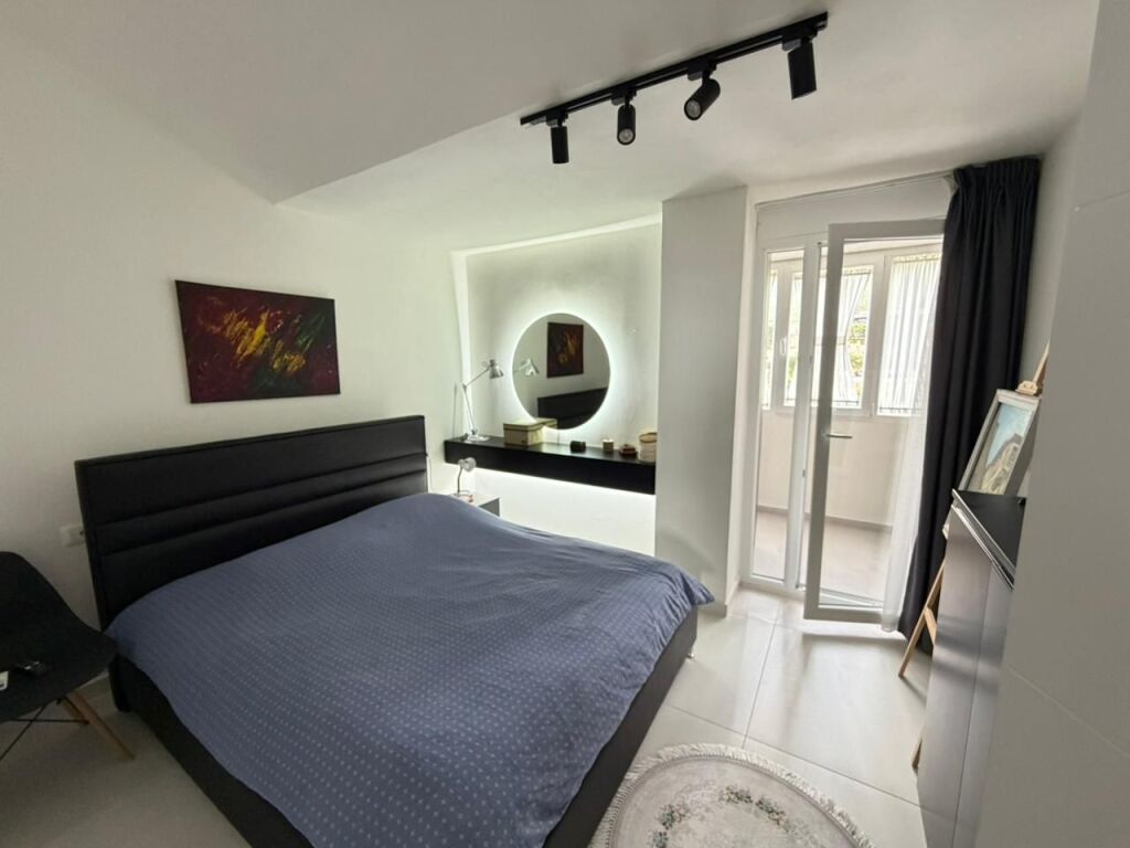 🏡 Shitet Apartament 1+1 📍 Zona e Linzes– Rr. “Baftijar Lici”  ▫️💶 Çmimi: 105.000 €  📩 Për info ose vizitë, kontaktoni në
