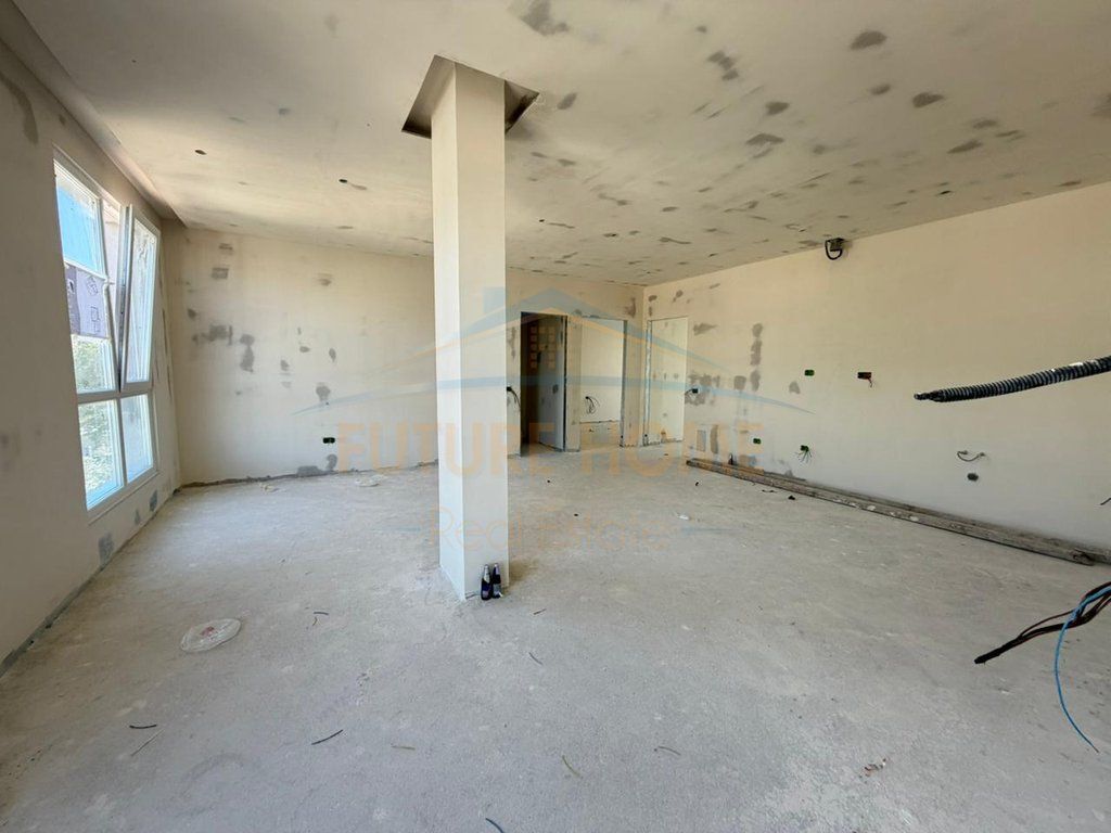 For sale, Apartment 3+1+Parking Space, Farke, Tirana