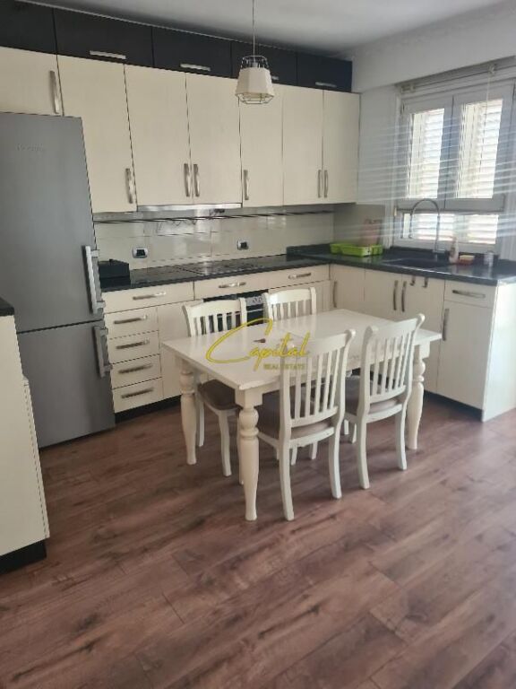 APARTAMENT ME QIRA 2+1 ISH PARKU 60.000 LEKE