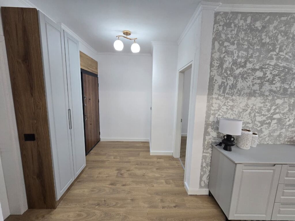 Apartamente 1+1 Ne Shitje, Astir