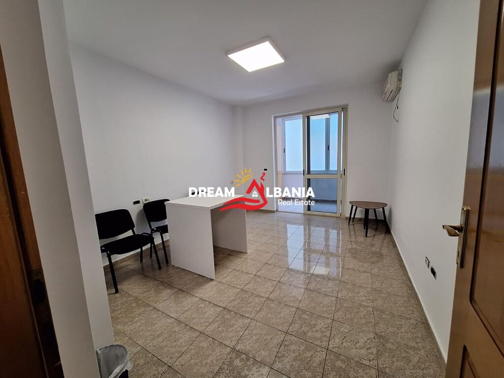 Jepet Me Qera Ambient Biznesi ne Bllok Prane Rruga Brigada VIII.(ID 42611541)