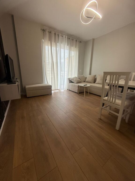 Apartament 1+1 per qera ne Fresk !