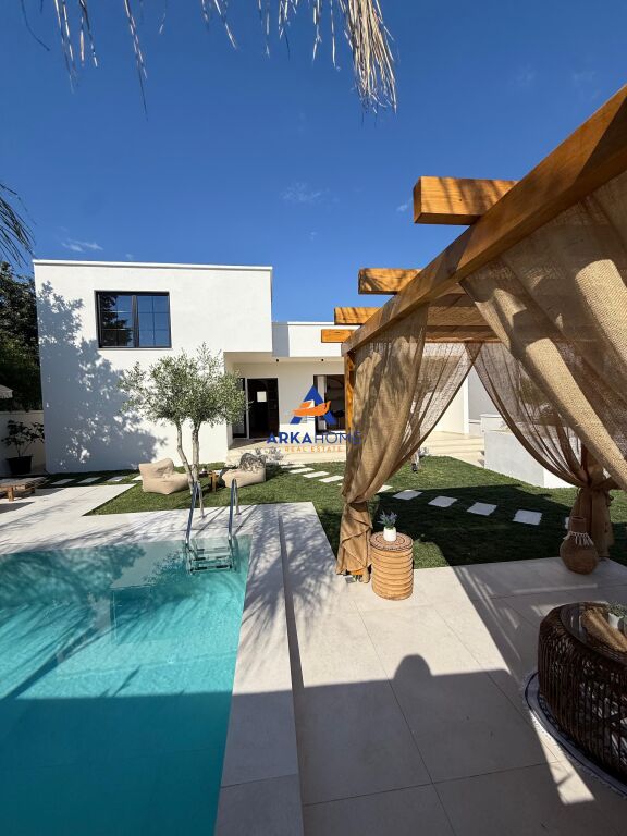 SHITET VILE 1 KATËSHE ME PISHINË 410M2 "UNAZA E PASKUQANIT, PASKUQAN" 650.000 EURO