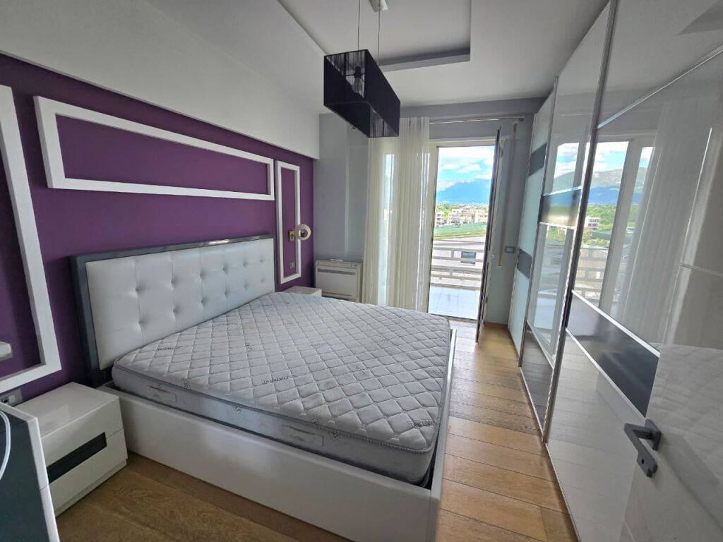 Apartamente 2+1 Ne Shitje, Me Pamje Mbi Liqenin e Thate