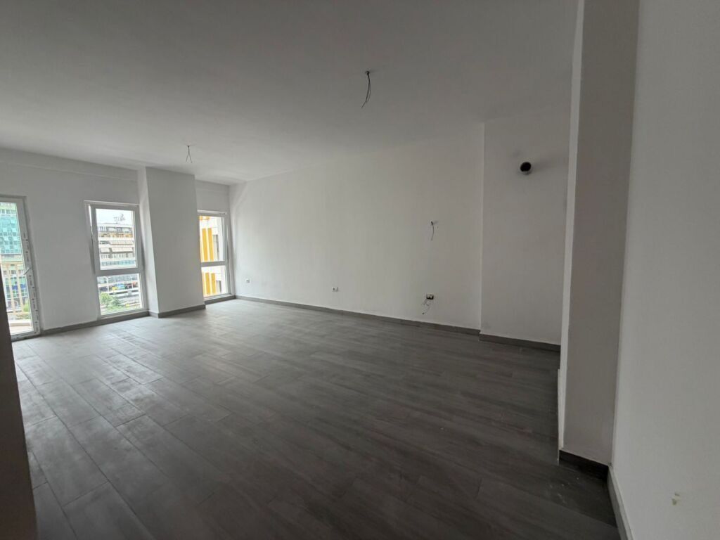 Apartment 1+1 for rent at Zogu i Zi