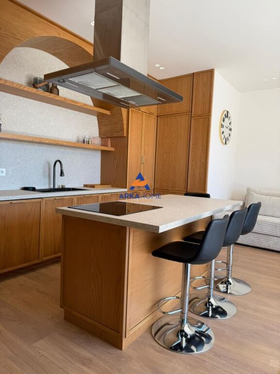 SHITET VILE 1 KATËSHE ME PISHINË 410M2 "UNAZA E PASKUQANIT, PASKUQAN" 650.000 EURO