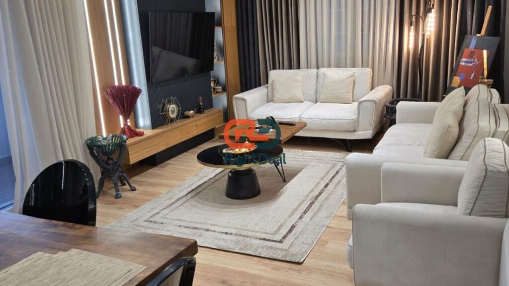 Tek Kodra e Diellit, Jepet Me Qira Super Apartament 2+1+2+Post Parkimi, Totalisht i Investuar Gati Per Banim!!!