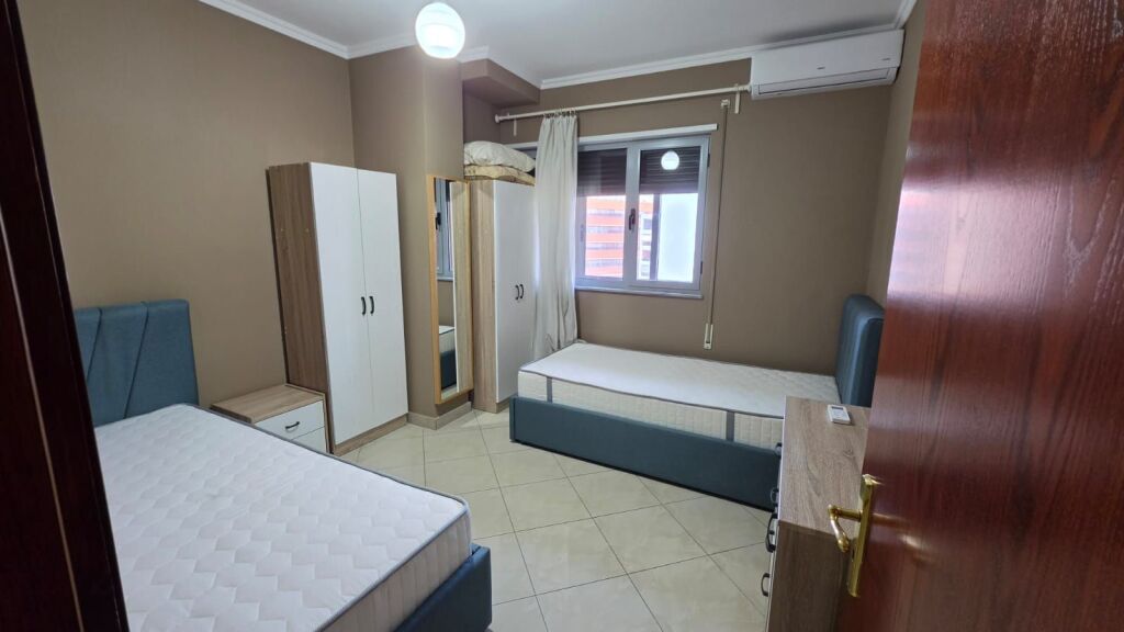 Jepet me Qira Apartament 2+1+2+Depo + 2 Ballkone