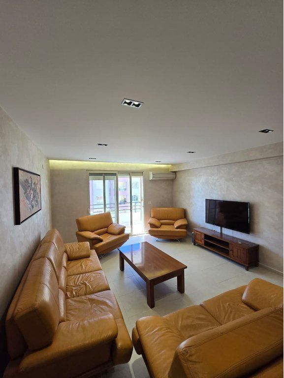 Jepet me qera apartament 2+1 tek Kompleksi Malajzan!! 500 € /Muaj
