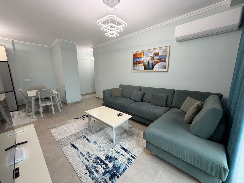 qira apartament 2+1+2 📍Stacioni I Trenit 💶 800 Euro