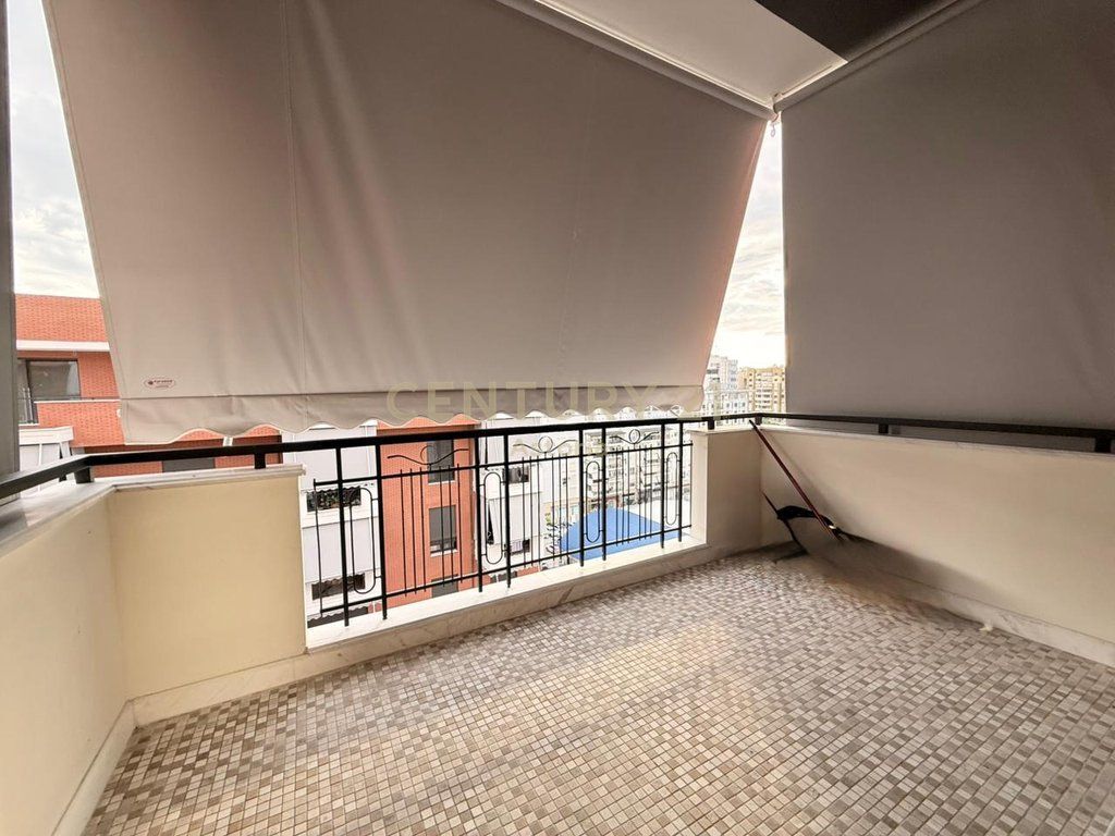 JEPET ME QIRA APARTAMENT PREMIUM 2+1+2+POST PARKIMI TE "KOMPLEKSI DELIJORGJI"