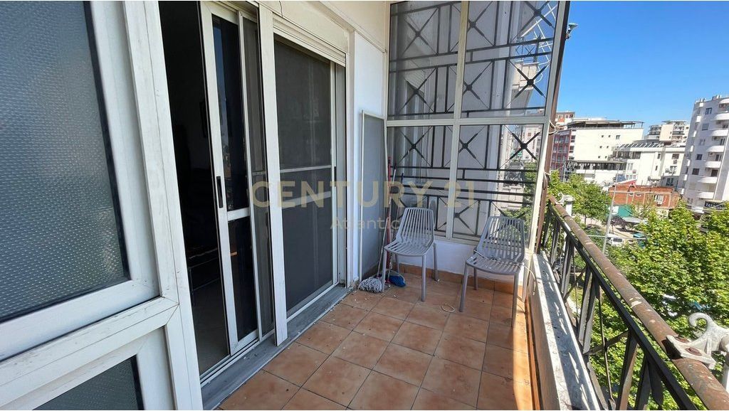 SHITET APARTAMENT 2+1+2T NE PLAZH HEKURUDHA, DURRES!