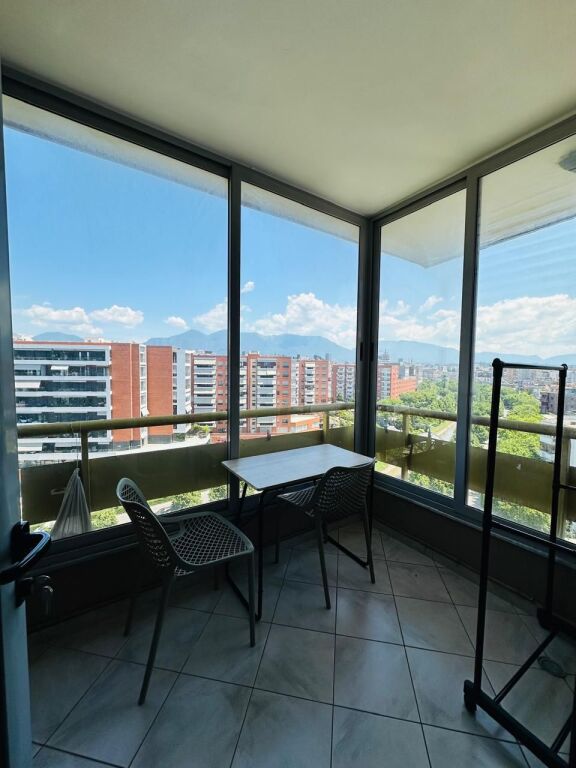 🏡 Jepet me qira apartament modern 2+1 te Pallati me Shigjeta