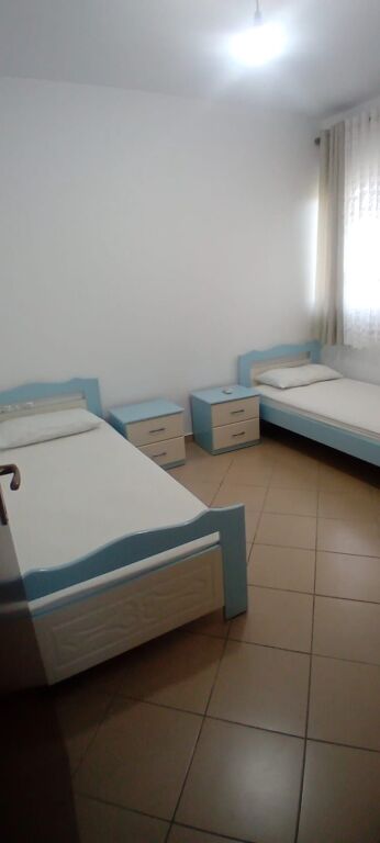 Jepet me qira 2+1+1 ISH FUSHA E AVIACIONIT 650€