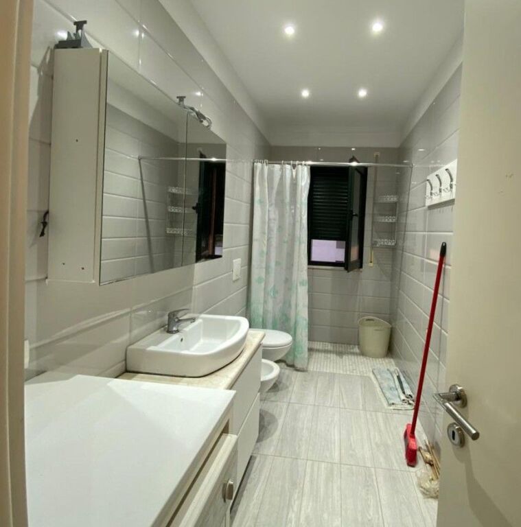 📌 Jepet Apartament me Qira 3+1 - Green City