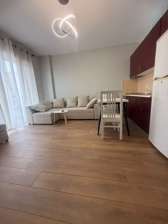Apartament 1+1 per qera ne Fresk !