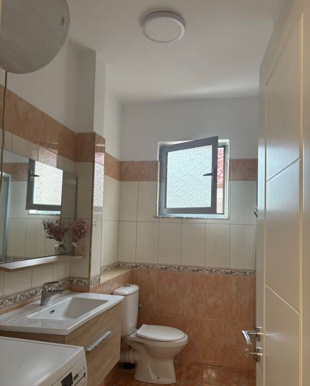 Qera | Apartament 2 + 1 | Rruga e Elbasanit-Pallati i Brigadave | 700 €/muaj