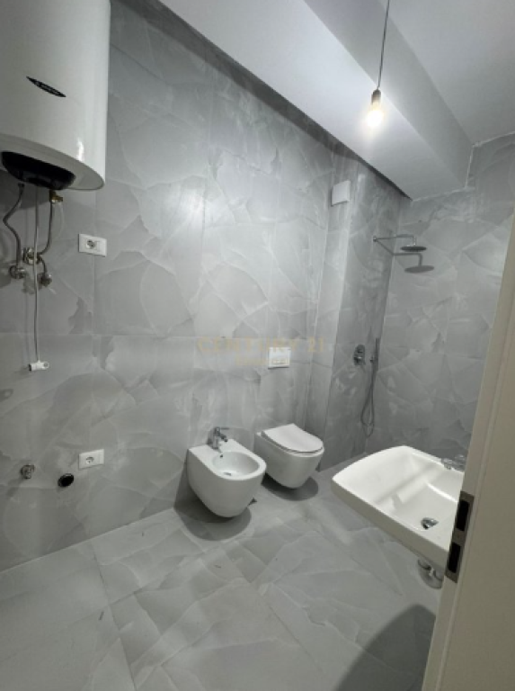 APARTAMENT 1+1 PER QIRA NE ASTIR