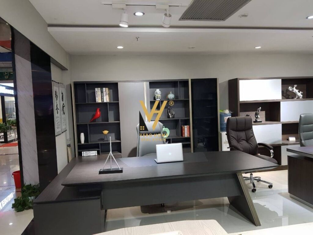 JEPET AMBIENT BIZNESI 60 M2 ME QERA TE SHESHI WILLSON 600 EURO