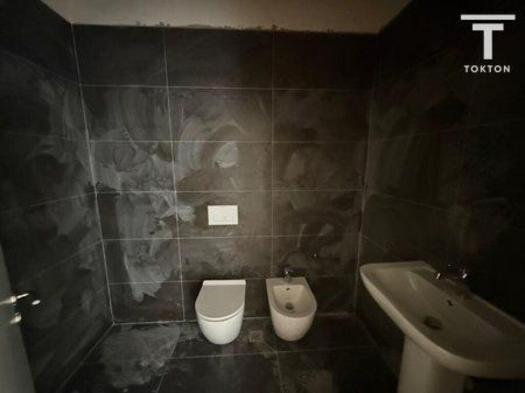 SHITET, APARTAMENT 3+1+2, KOMUNA E PARISIT, TIRANË