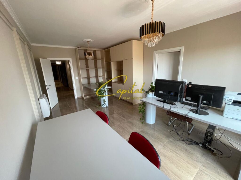 OFFICE FOR RENT 35 M2 KAVAJES STREET 400 EURO