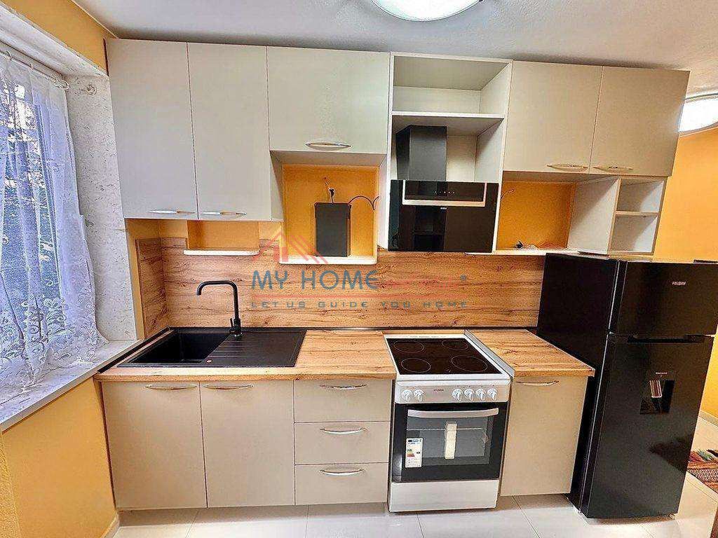 Apartament 2+1 me qera tek Sheshi Wilson ne Tirane