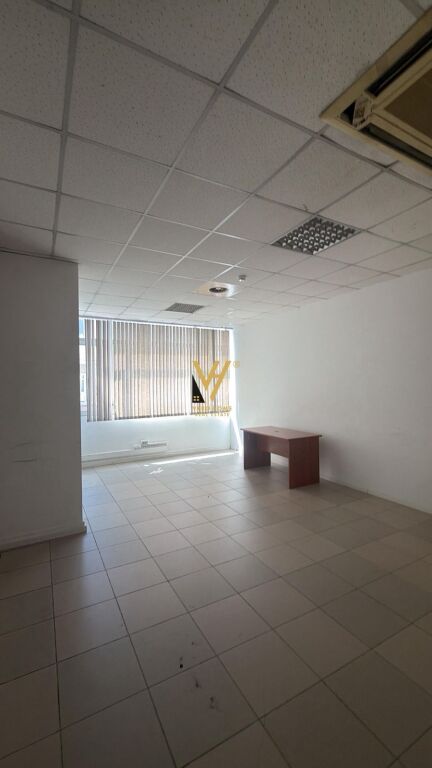 LOCALE COMMERCIALE DI 500 M2 IN AFFITTO A BLLOK 7.000 EURO